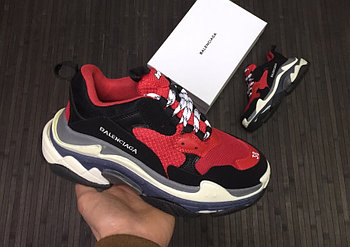 Кроссовки Balenciaga Triple S Red