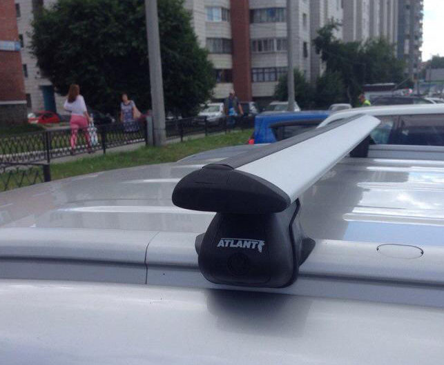 Багажник Атлант для Audi Q5 с интегрированными рейлингами (крыловидная дуга)