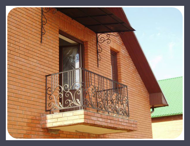 Балконное ограждение с коваными завитками модель 91 - фото 1 - id-p9389547