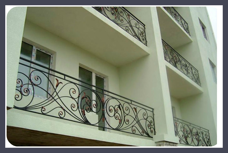 Ограждение на балкон с коваными завитками модель 118 - фото 1 - id-p45570761