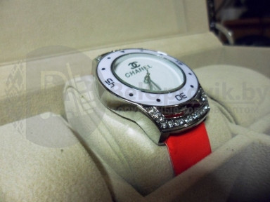 Часы наручные женские кварцевые Chanel  Розовый
