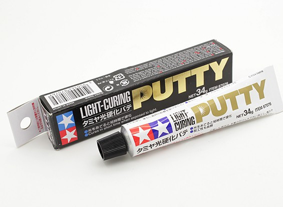 Шпатлёвка светоотверждаемая (Light-Curing Putty) туба 34гр., Tamiya (Япония)