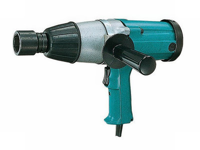 Гайковерт электрический MAKITA 6906 в чем. (850 Вт, 600 Нм, посадочн. квадрат 3/4 ", вес 5.6 кг)