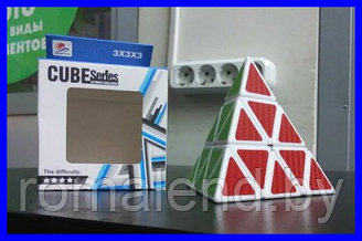 Головоломка Кубик-рубика Пирамидка-треугольник с наклейками