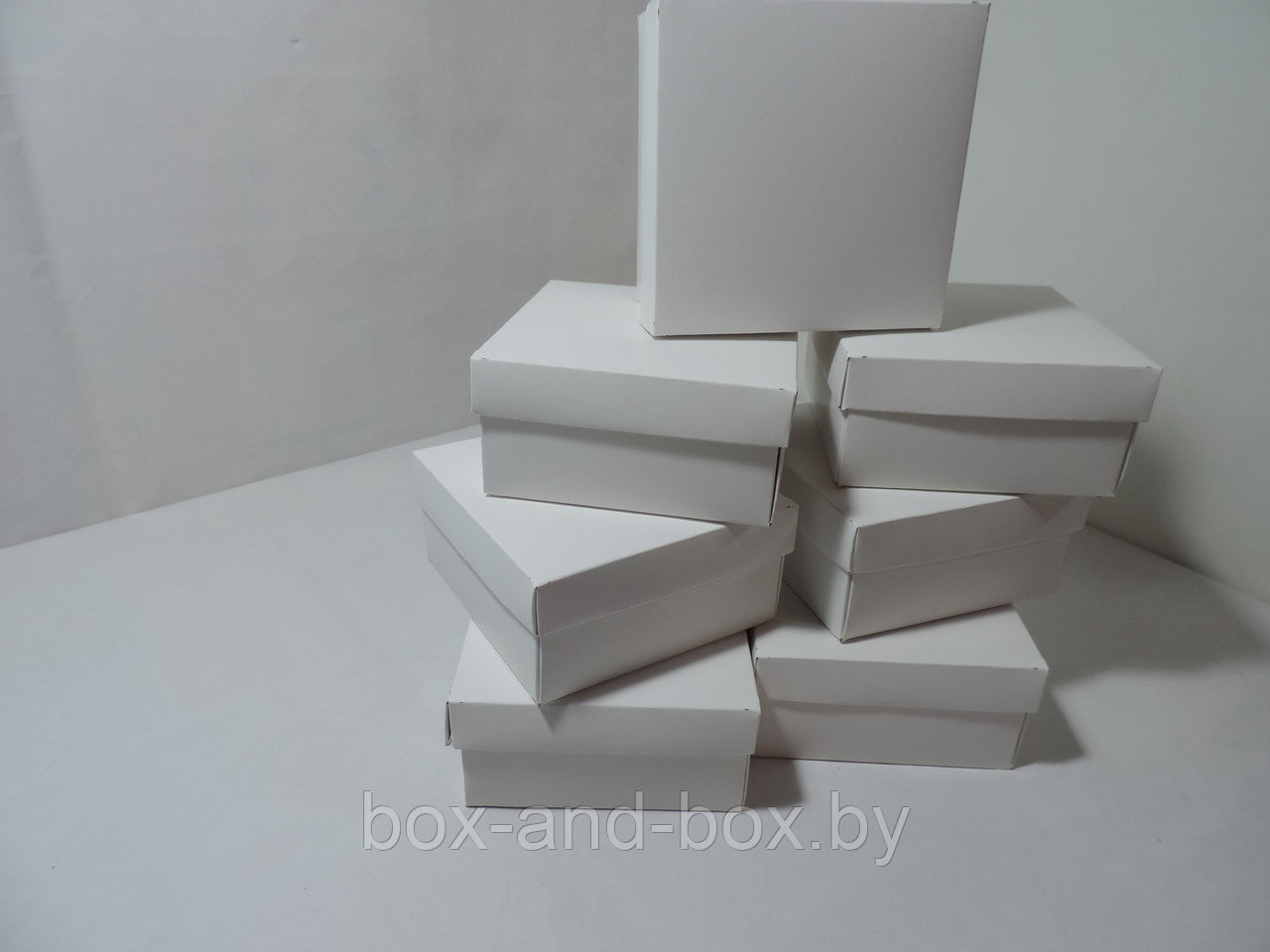 Коробка подарочная белая (ассортимент размеров) - фото 1 - id-p92930867
