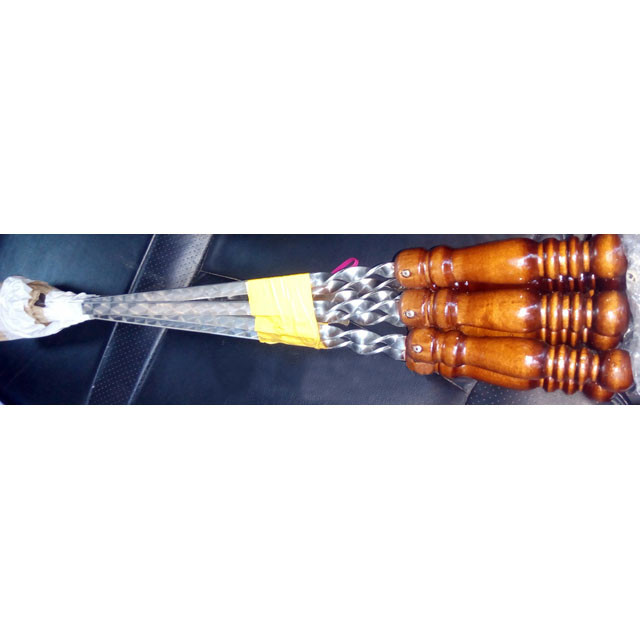 Кованный шампур с деревянной ручкой