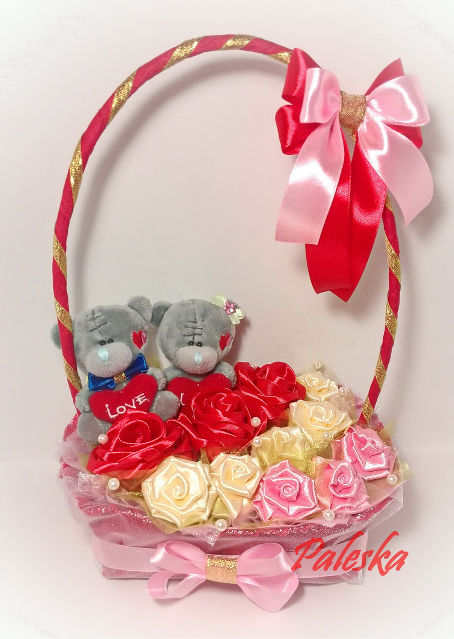Букет из игрушек в корзине, красный, К0211