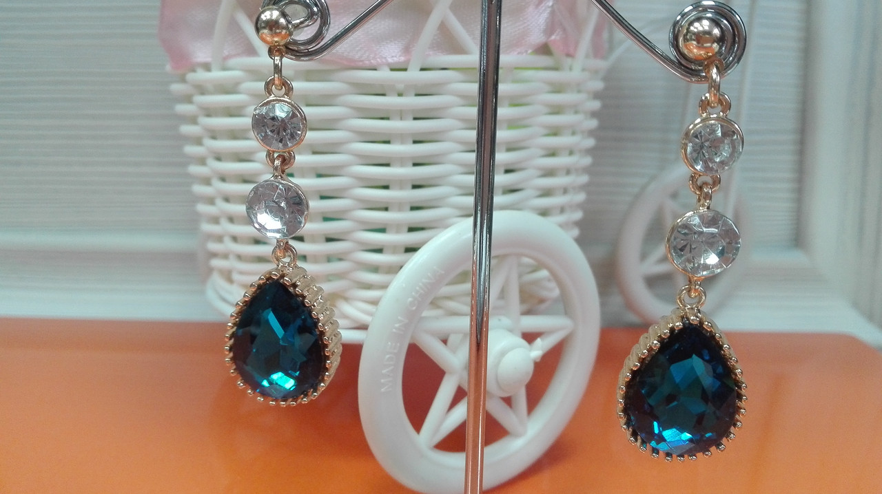 Длинные серьги с кристаллами Swarovski