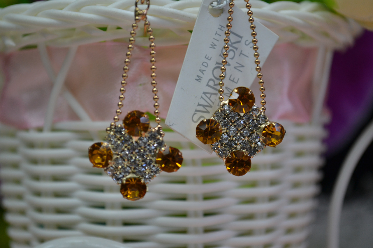 Нежные серьги c кристаллами Swarovski