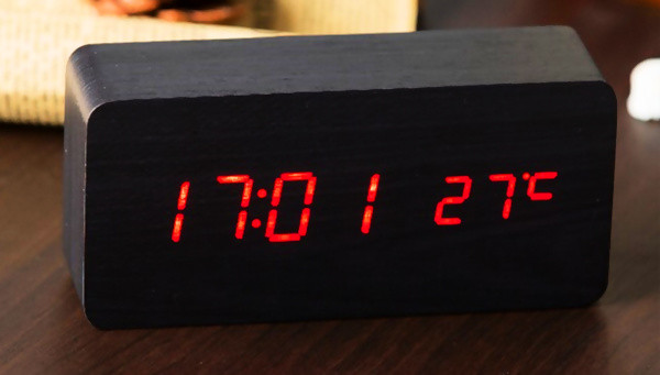 Электронные настольные деревянные часы с термометром - фото 4 - id-p93512927