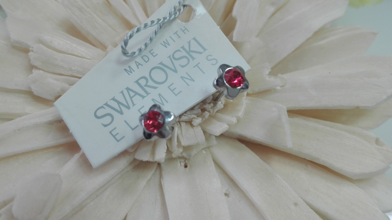 Детские пусеты  с кристаллами Swarovski цветочки