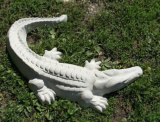 Декоративный бетонный крокодил( большой ) 