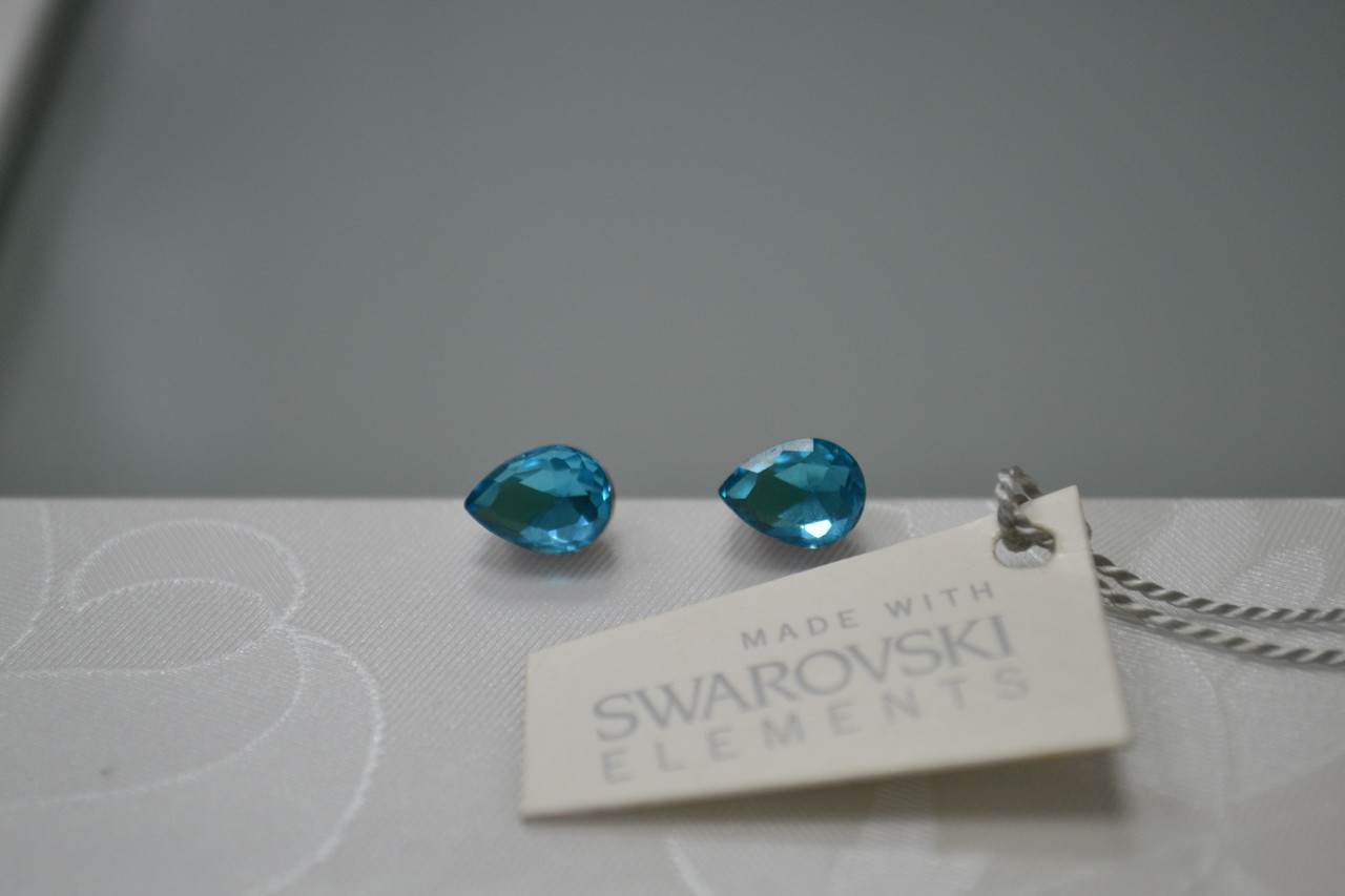 Голубые пусеты  с кристаллами Swarovski