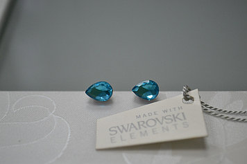 Голубые пусеты  с кристаллами Swarovski