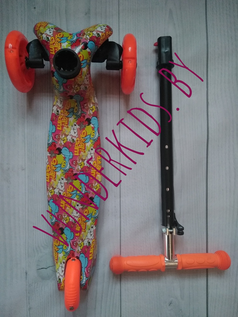 САМОКАТ MINI SCOOTER PRINT ГРАФФИТИ (светящееся колесо, регулируемая ручка)