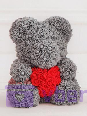 Серый мишка с сердцем из роз 40 см Standart