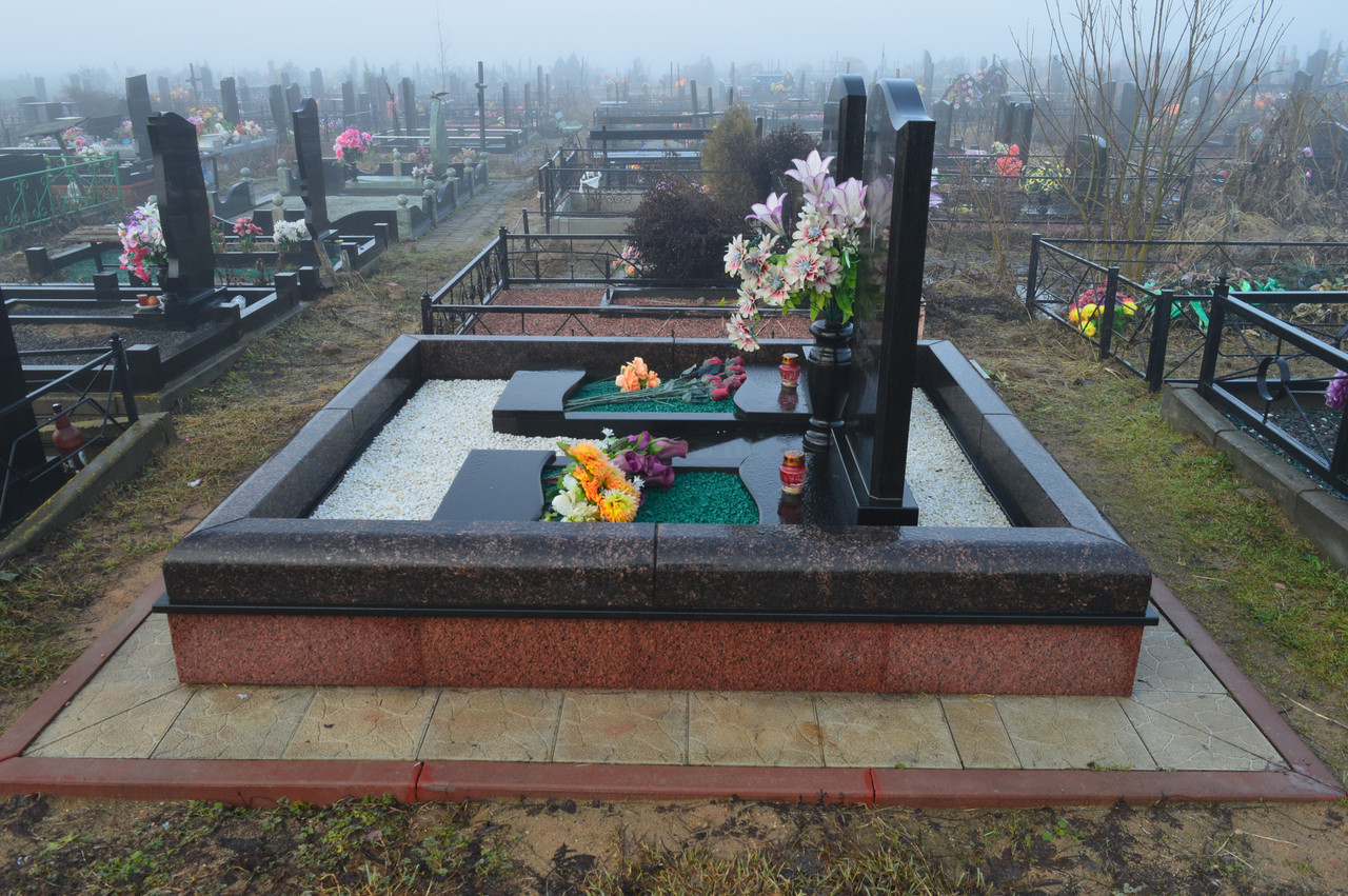 Укладка плитки на местах захоронений - фото 4 - id-p94308931