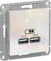 USB розетка, 5В /2,1А, 2 х 5В /1,05А, цвет Жемчуг (Schneider Electric ATLAS DESIGN)