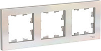 Рамка трехместная универсальная, цвет Жемчуг (Schneider Electric ATLAS DESIGN)