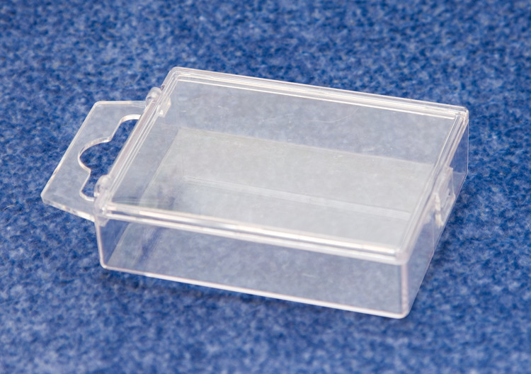 Коробка пластмассовая
