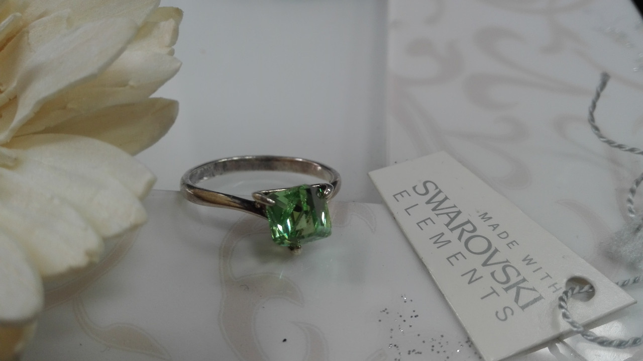 Кольцо Куб, в серебре ,с кристаллами Swarovski