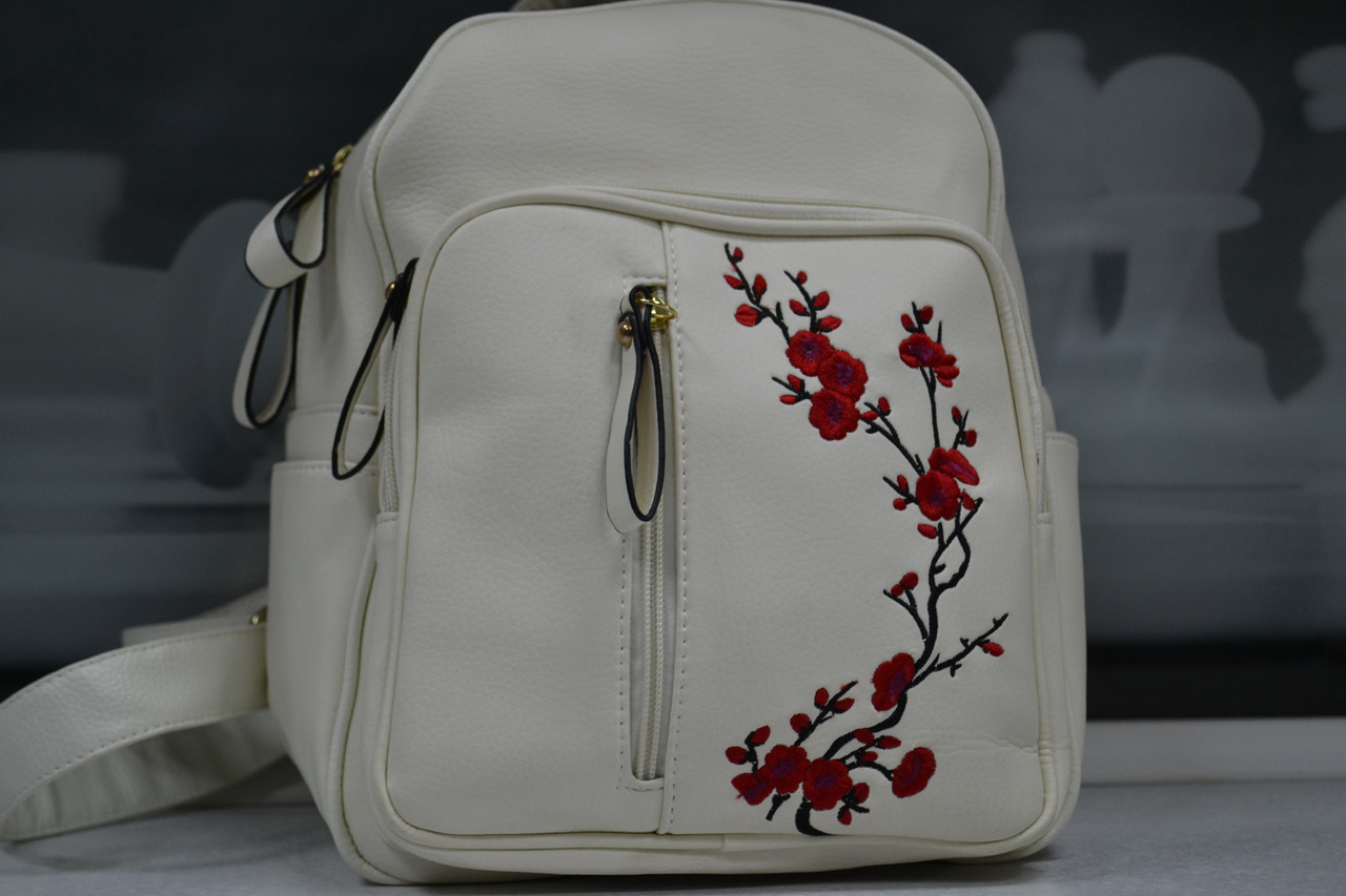 Эффектный рюкзак Flower из экокожи с оригинальным принтом белого цвета. - фото 1 - id-p94795094