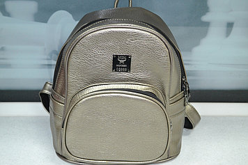Красивый  рюкзак из экокожи, золотисто серого цвета