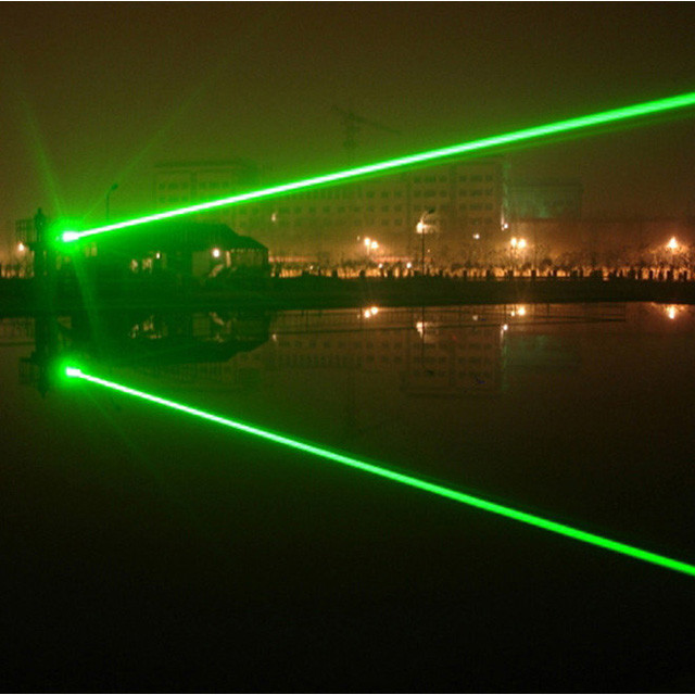 Лазерная указка Green Laser Pointer с 1 активной насадкой L04-1 - фото 3 - id-p94967182