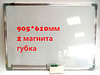 Магнитная доска для рисования с полочкой и 2 магнитами 905*610мм