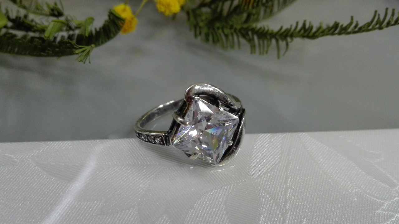 Кольцо в серебре с цирконом - фото 1 - id-p95365981