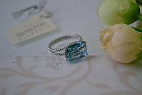 Красивое кольцо с кристаллами Swarovski