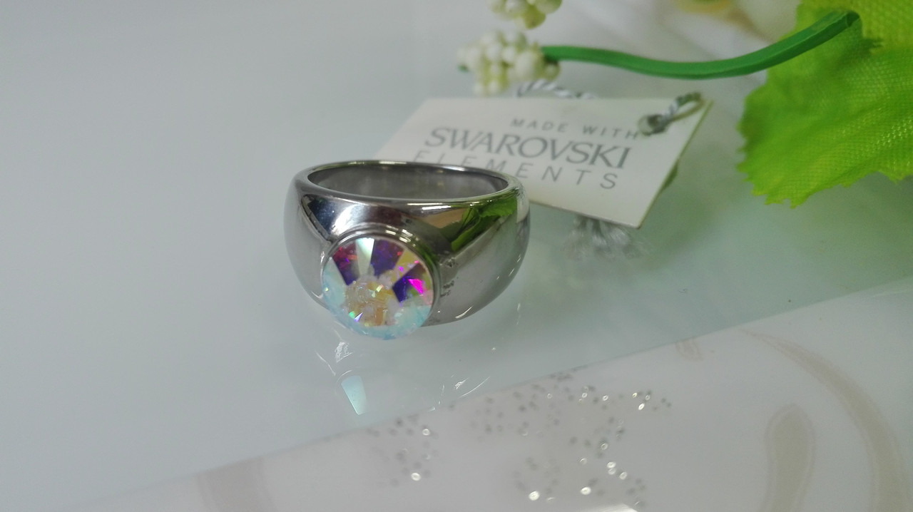 Кольцо красивое, с кристаллами Swarovski