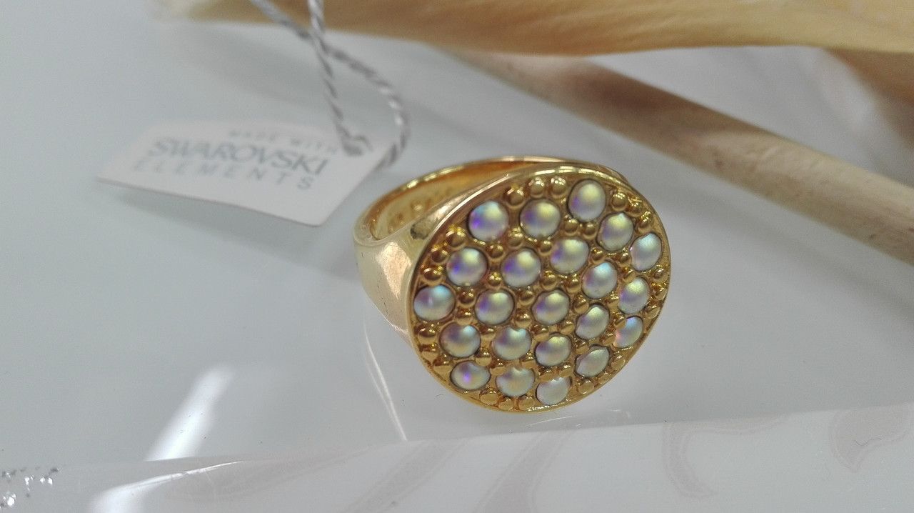 Красивый перстень  с кристаллами Swarovski