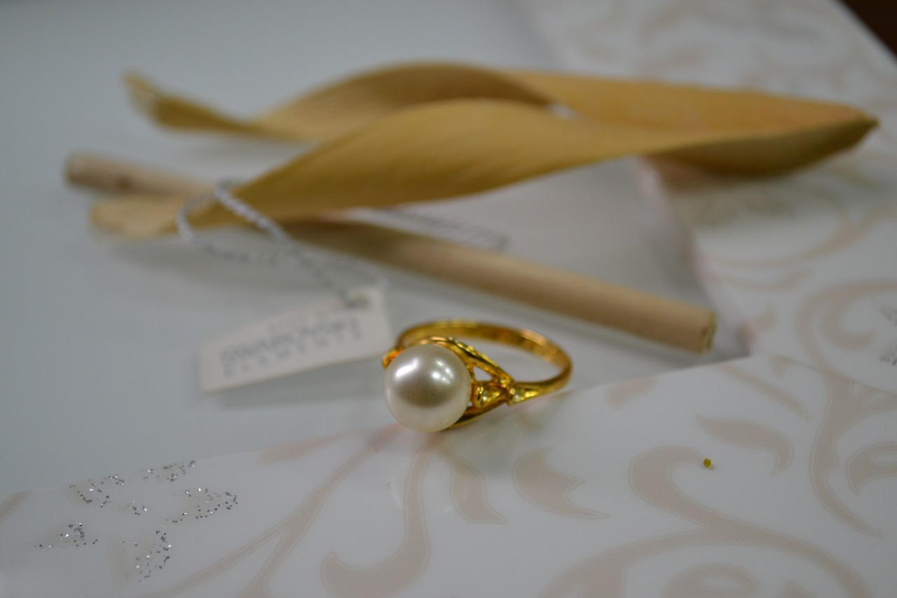 Красивое кольцо с кристаллами Swarovski и жемчугом - фото 2 - id-p95532724
