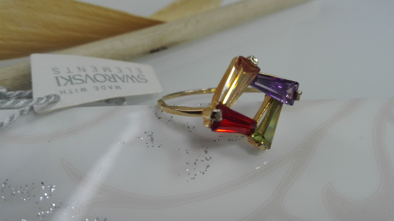 Нежное кольцо с кристаллами Swarovski  