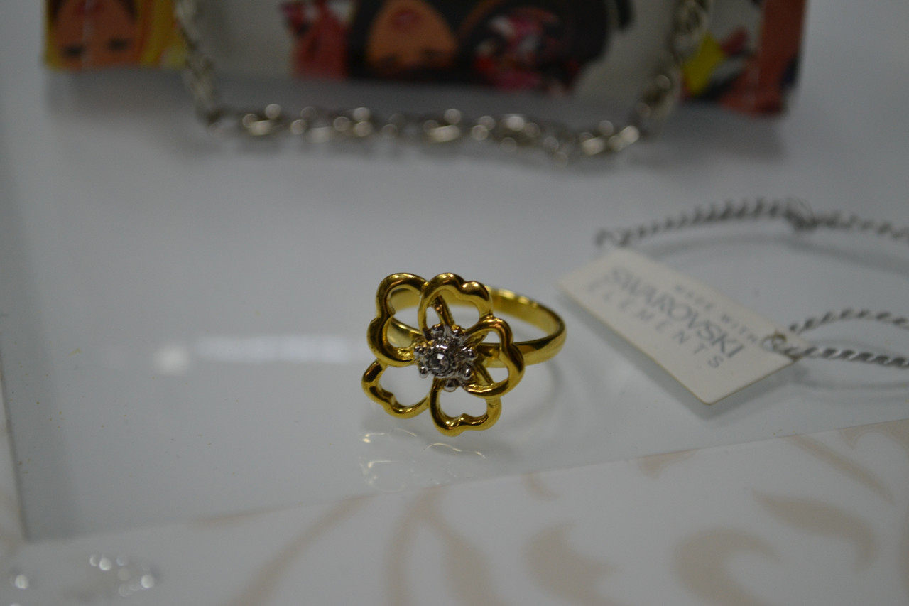 Кольцо ,Цветок , с кристаллами Swarovski