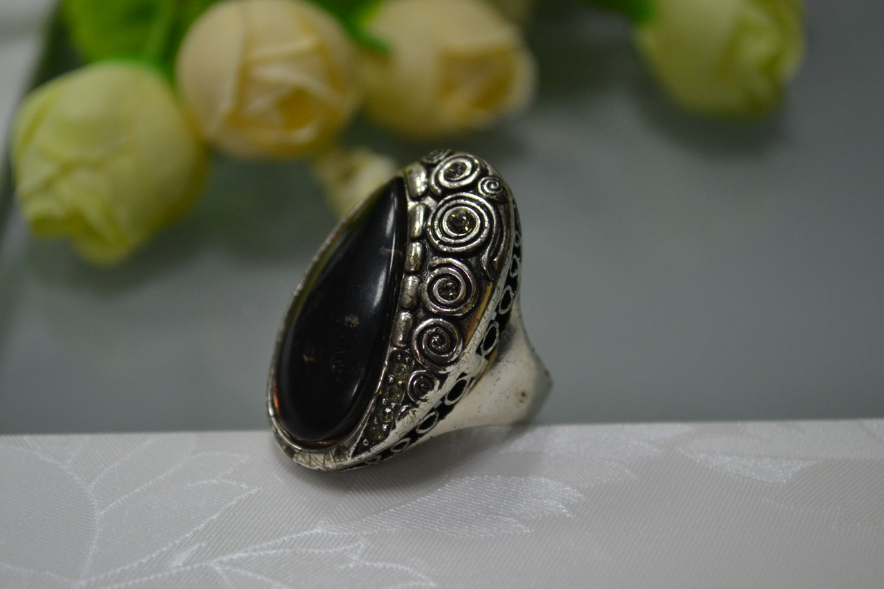 Женский перстень с черным камнем - фото 1 - id-p95747864