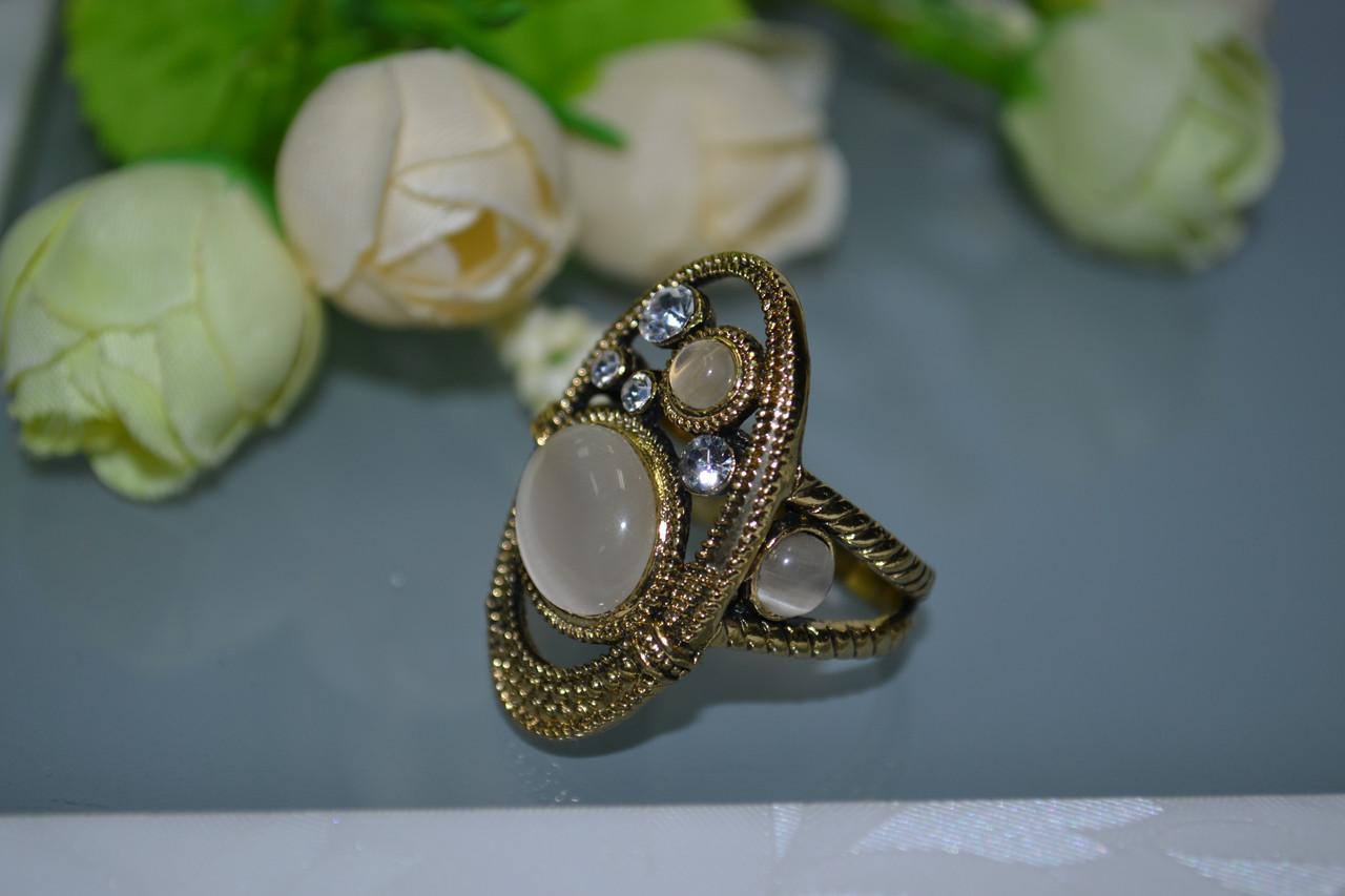Красивый перстень с камнями - фото 1 - id-p95747949