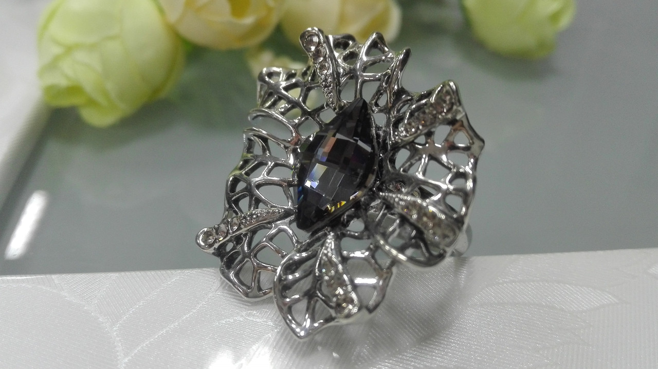 Красивое кольцо Ажурный цветок с черным камнем - фото 3 - id-p95748436