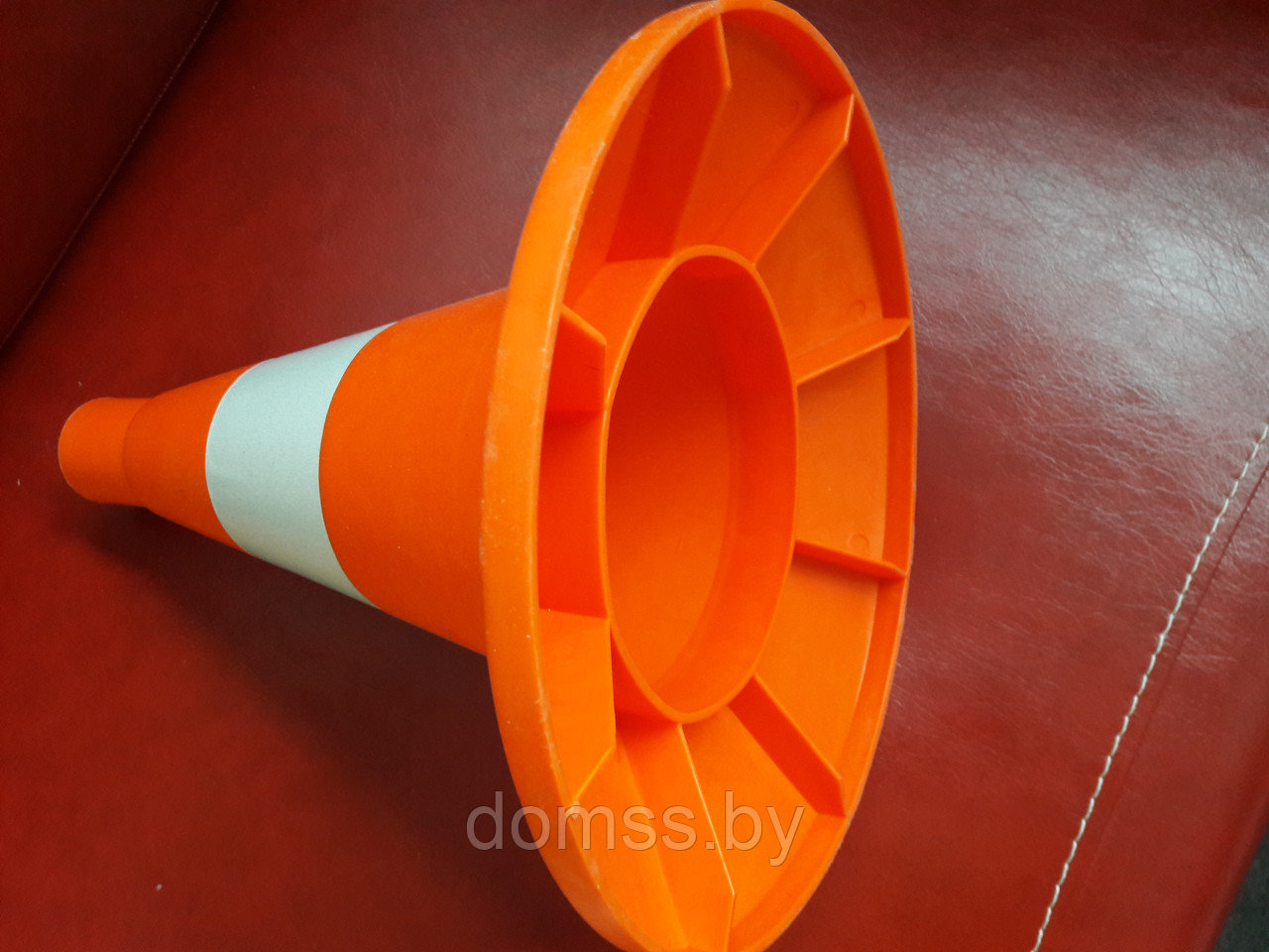 Конус сигнальный КС 1.6 оранжевый 320мм со светоотражающей полосой