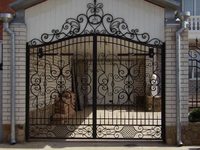 Кованые ворота, калитка и забор -1