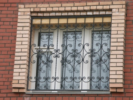 Кованые решетки на окна -1