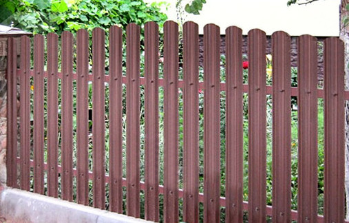 Забор из металлического штакетника (односторонний штакетник/односторонняя зашивка) высота 1,2м - фото 4 - id-p36516941