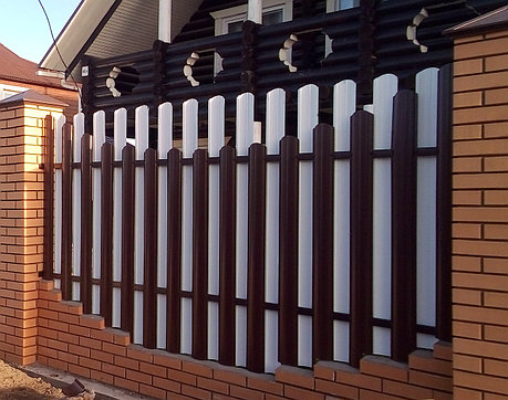 Забор из металлического штакетника (односторонний штакетник/двухсторонняя зашивка) высота 1,2м, фото 2