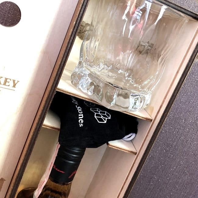 Подарочный набор для виски «Жена №1» со стаканом и камнями - фото 3 - id-p97547150