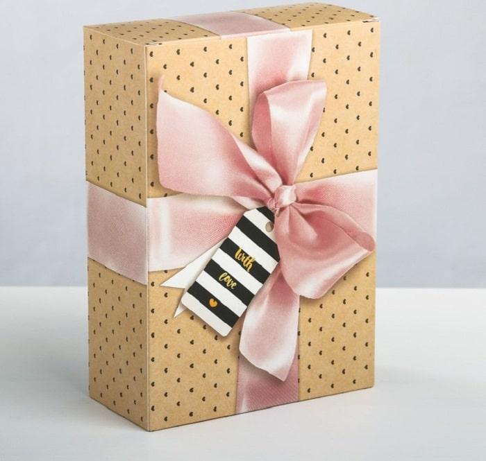 Подарочная коробка «С любовью» 16 × 23 × 7,5 см