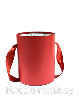 Шляпная коробка эконом вариант красная диаметр 12 см, высота 15 см, без крышки.
