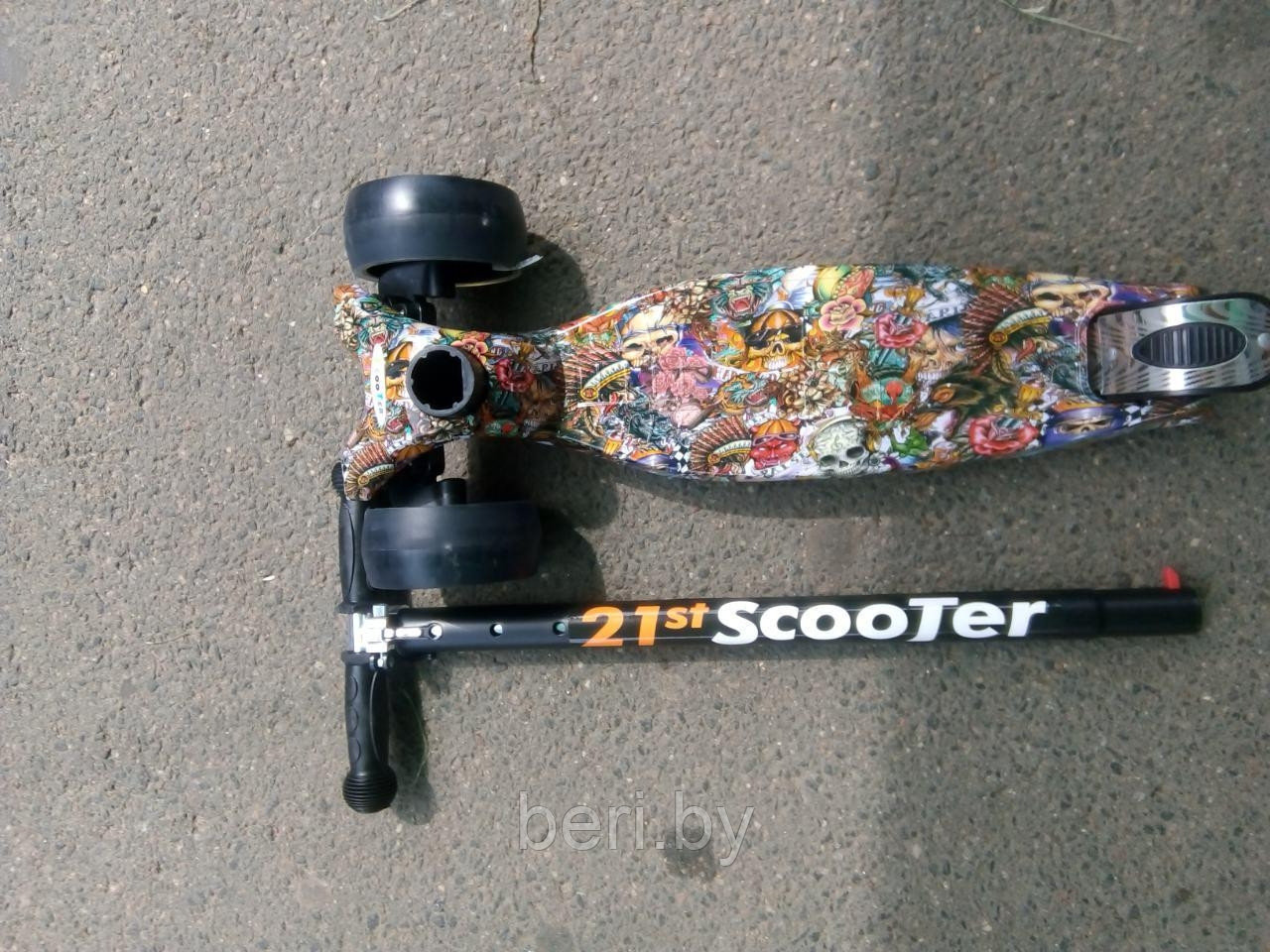 Самокат maxi ПРИНТ, графити 4108 RS Maxi Print Scooter 009 ШИРОКИЕ, светящиеся колеса, регулируемая ручка - фото 1 - id-p98292788