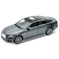 Welly 22517 Велли Модель машины 1:24 Jaguar XJ