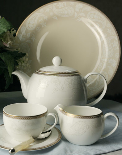 Чайный сервиз на 6 пресон Золотая Вышивка , Royal Bone China - фото 1 - id-p4976721